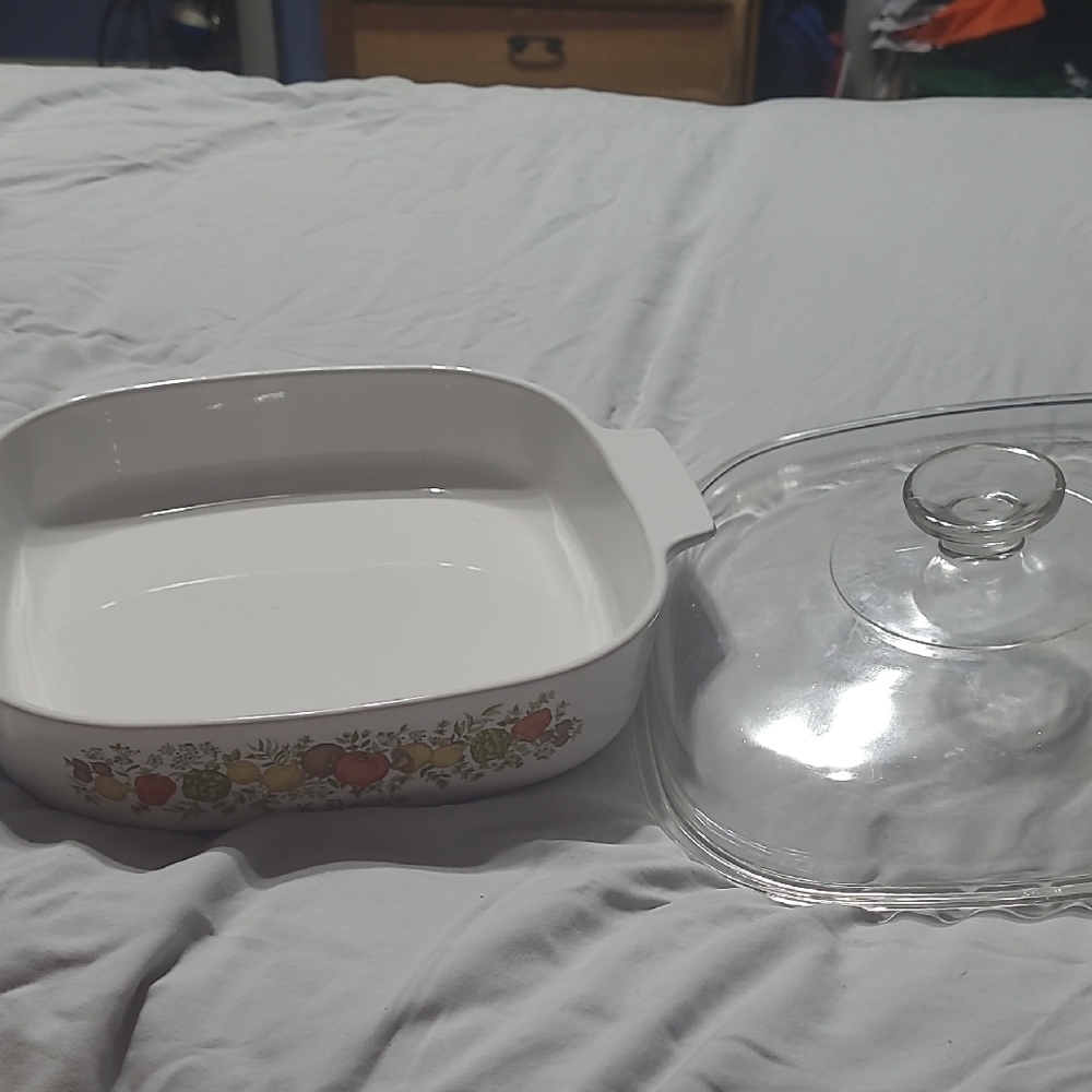 Corningware Vintage Bakeware Set with Glass Lid